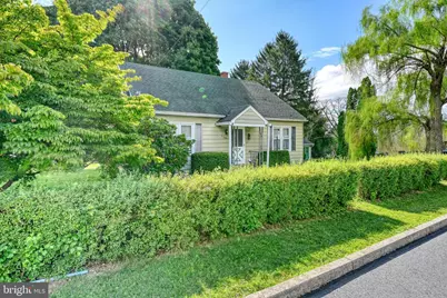 698 N 2nd Avenue, Lebanon, PA 17046 - Photo 23