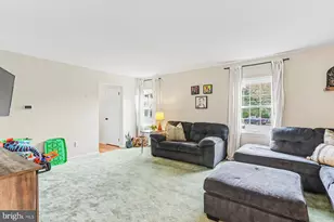 401 Greenfield Dr, Lebanon, PA 17042 - Photo 5