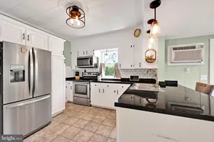 1553 Elm St, Lebanon, PA 17042 - Photo 11