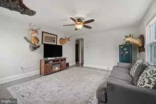 911 W Cherry St, Palmyra, PA 17078 - Photo 5
