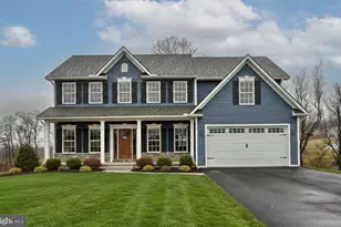 026 Starlight Ln, Lebanon, PA 17046 - Photo 1