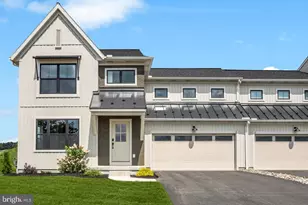 8 Melrose Ln, Palmyra, PA 17078 - Photo 1