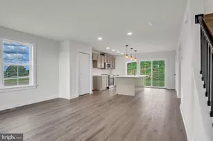 8 Melrose Ln, Palmyra, PA 17078 - Photo 5