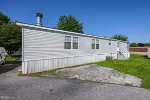 521 Palm City Park, Annville, PA 17003 - Photo 9
