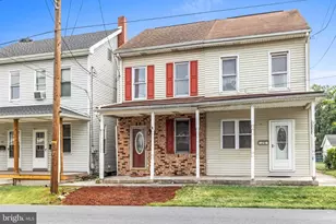 130 E Maple St, Lebanon, PA 17046 - Photo 3