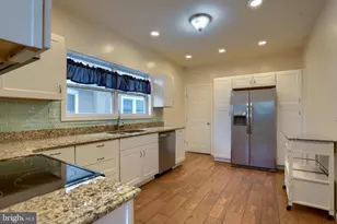 225 Broad St, Palmyra, PA 17078 - Photo 11