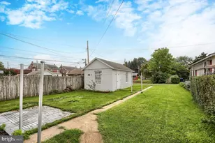 225 Broad St, Palmyra, PA 17078 - Photo 29