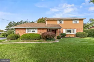 3073 W Oak St, Lebanon, PA 17042 - Photo 1