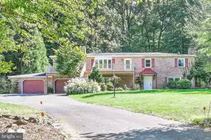 654 Woodlawn Dr, Lebanon, PA 17042 - Photo 5