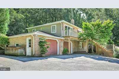654 Woodlawn Drive, Lebanon, PA 17042 - Photo 3
