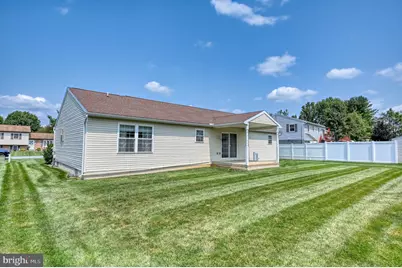 636 Meadow Drive, Lebanon, PA 17042 - Photo 5