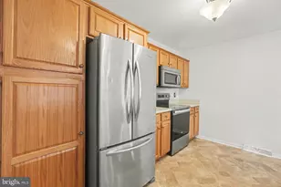 470 Oak Ln, Palmyra, PA 17078 - Photo 7
