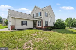 470 Oak Ln, Palmyra, PA 17078 - Photo 1
