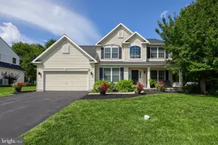 182 Pickwick Cir, Palmyra, PA 17078 - Photo 1