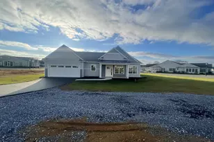 82 S Village Cir, Palmyra, PA 17078 - Photo 5