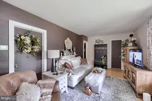 429 W Main Ave, Myerstown, PA 17067 - Photo 19