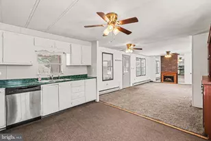 16 Four Little Acres Dr, Palmyra, PA 17078 - Photo 7