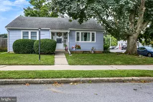 832 W Maple St, Palmyra, PA 17078 - Photo 3