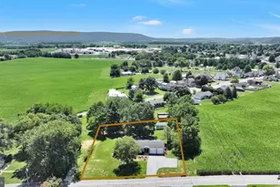 14 Walnut St, Richland, PA 17087 - Photo 3
