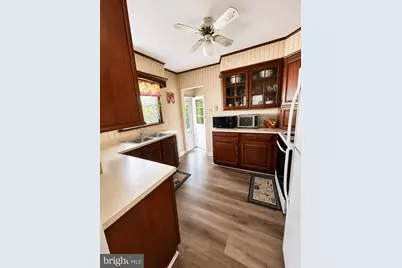 251 E Maple Street, Lebanon, PA 17046 - Photo 5