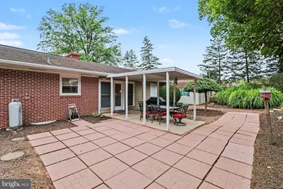 11 W Larch Street, Annville, PA 17003 - Photo 5