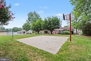 11 W Larch St, Annville, PA 17003 - Photo 7