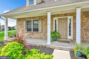 321 Catherine Ct, Lebanon, PA 17042 - Photo 3
