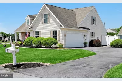 321 Catherine Court, Lebanon, PA 17042 - Photo 1