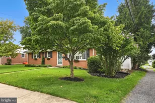 125 S Center Ave, Palmyra, PA 17078 - Photo 5