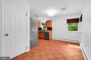 125 S Center Ave, Palmyra, PA 17078 - Photo 13