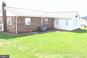 931 Oak Ln, Lebanon, PA 17046 - Photo 7
