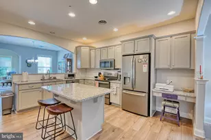 102 S Village Cir, Palmyra, PA 17078 - Photo 11