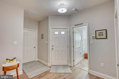 102 S Village Circle, Palmyra, PA 17078 - Photo 5