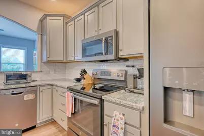 102 S Village Circle, Palmyra, PA 17078 - Photo 13