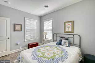 102 S Village Cir, Palmyra, PA 17078 - Photo 31