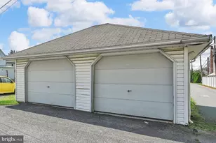25 W Penn Ave, Cleona, PA 17042 - Photo 39