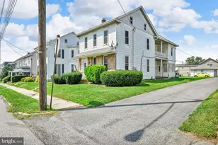 25 W Penn Ave, Cleona, PA 17042 - Photo 3