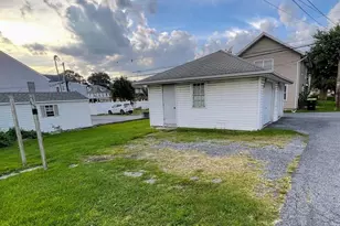 25 W Penn Ave, Cleona, PA 17042 - Photo 7