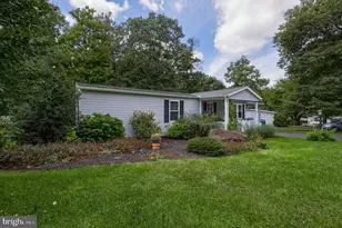 322 Maple Ave, Manheim, PA 17545 - Photo 3