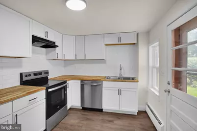 136 N Railroad Street, Annville, PA 17003 - Photo 3