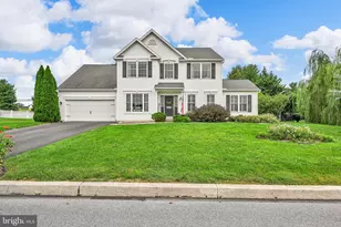 434 Sweetwater Dr, Palmyra, PA 17078 - Photo 1