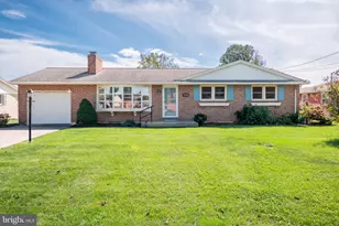 206 W Mckinley Ave, Myerstown, PA 17067 - Photo 1