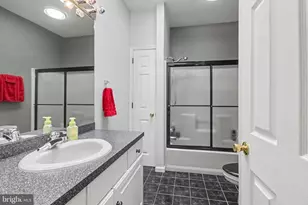 525 Waterside Cir, Lebanon, PA 17042 - Photo 13