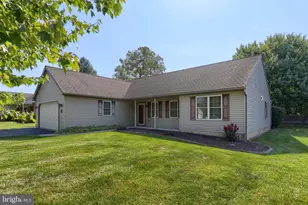 129 Arbor Dr, Myerstown, PA 17067 - Photo 3