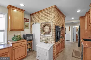 373 N Mechanic St, Fredericksburg, PA 17026 - Photo 9