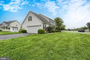 11 Township Line Dr, Fredericksburg, PA 17026 - Photo 3