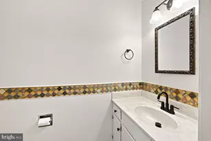 933 Redwood Ln, Lebanon, PA 17046 - Photo 19