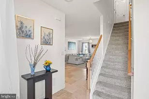 106 S Village Cir, Palmyra, PA 17078 - Photo 5