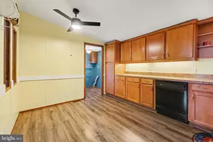 516 W Cedar St, Palmyra, PA 17078 - Photo 15