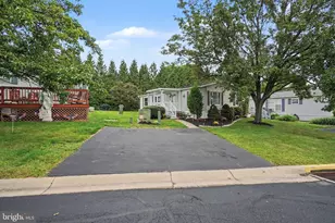 516 W Cedar St, Palmyra, PA 17078 - Photo 3